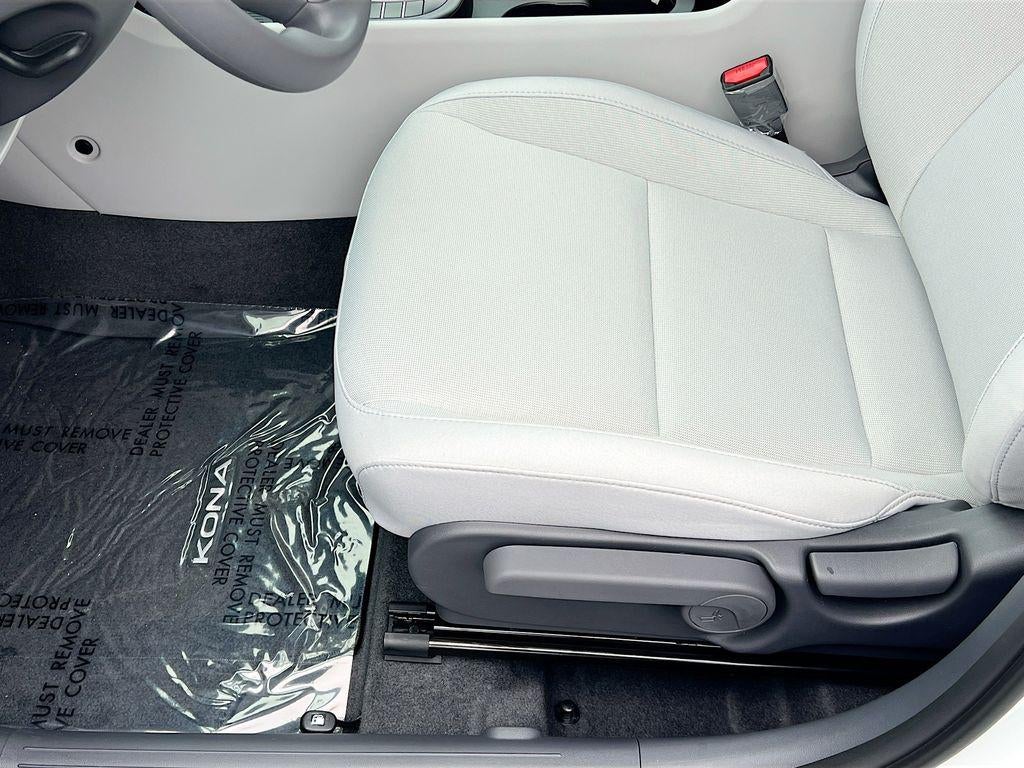 2026 Hyundai KONA SE FWD