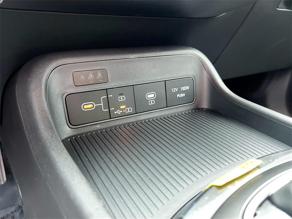 2026 Hyundai KONA SE FWD