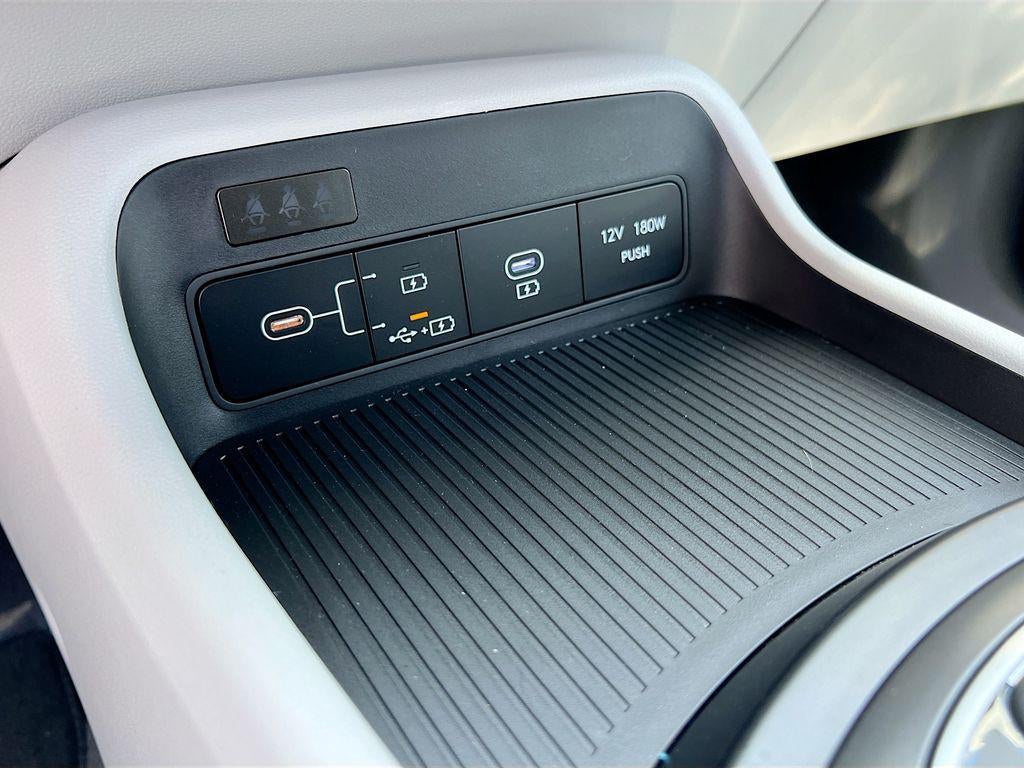 2026 Hyundai KONA SE FWD