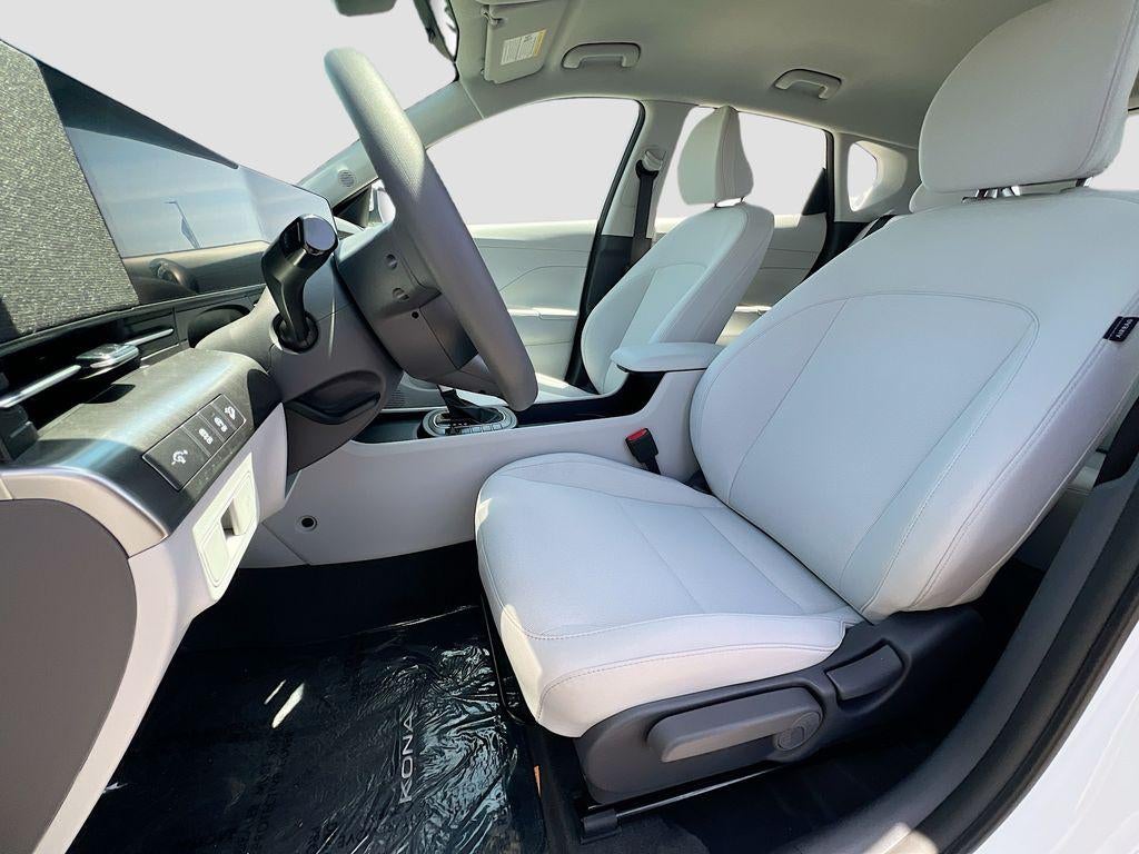 2026 Hyundai KONA SE FWD