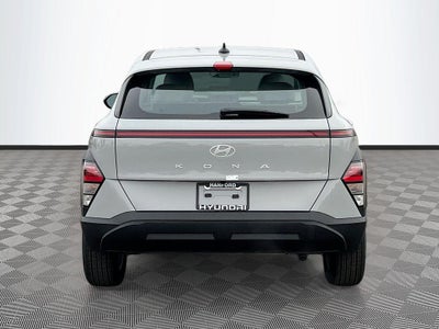 2026 Hyundai KONA SE FWD