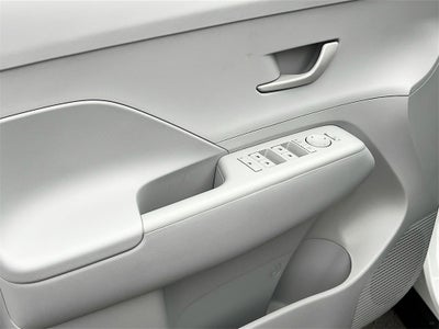 2026 Hyundai KONA SE FWD