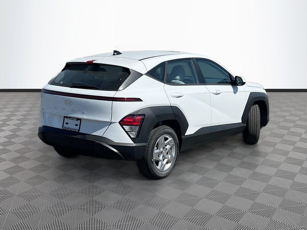 2027 Hyundai KONA SE FWD