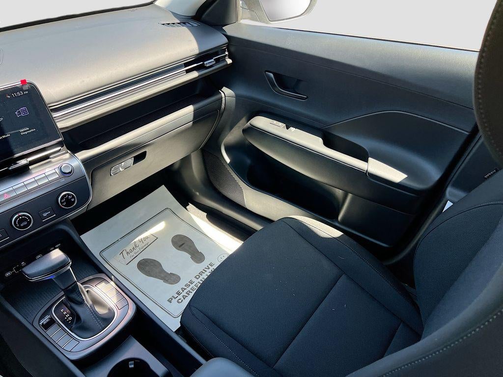 2027 Hyundai KONA SE FWD