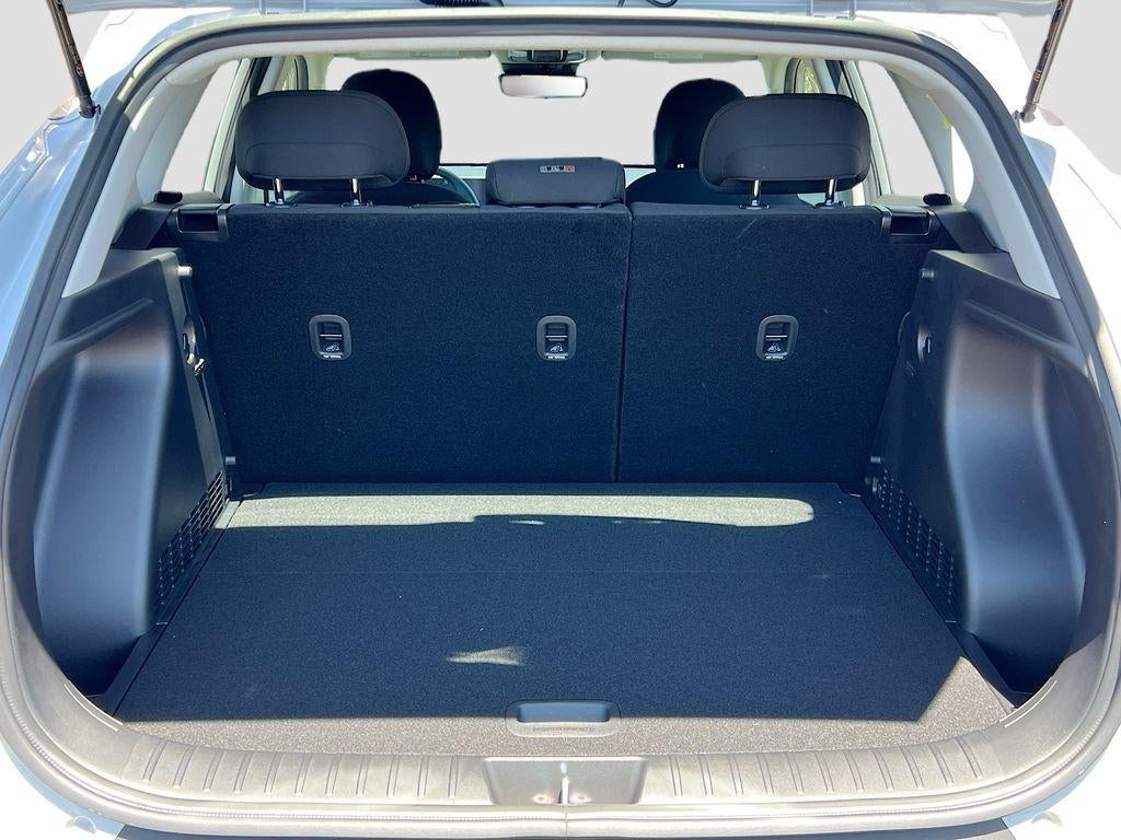 2027 Hyundai KONA SE FWD