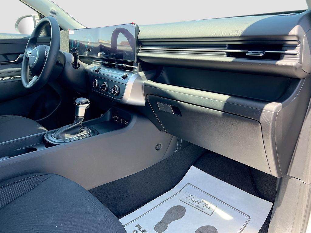 2027 Hyundai KONA SE FWD