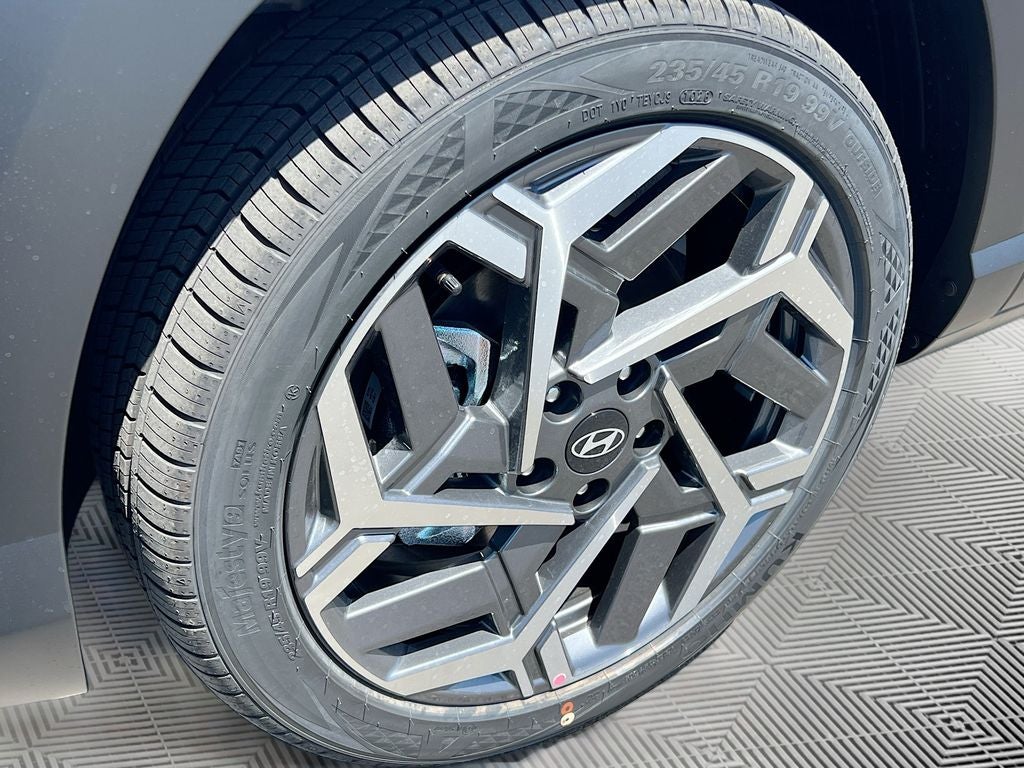 2026 Hyundai KONA SEL Premium FWD