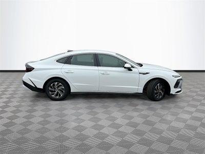 2026 Hyundai SONATA HYBRID Blue