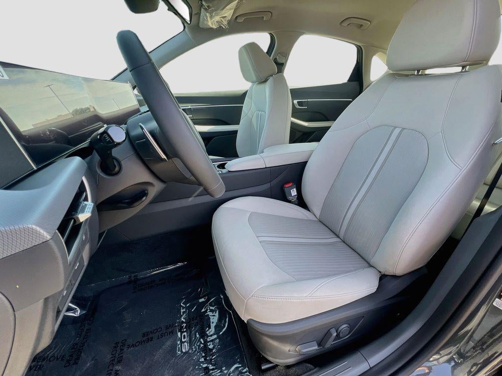 2026 Hyundai SONATA HYBRID SEL