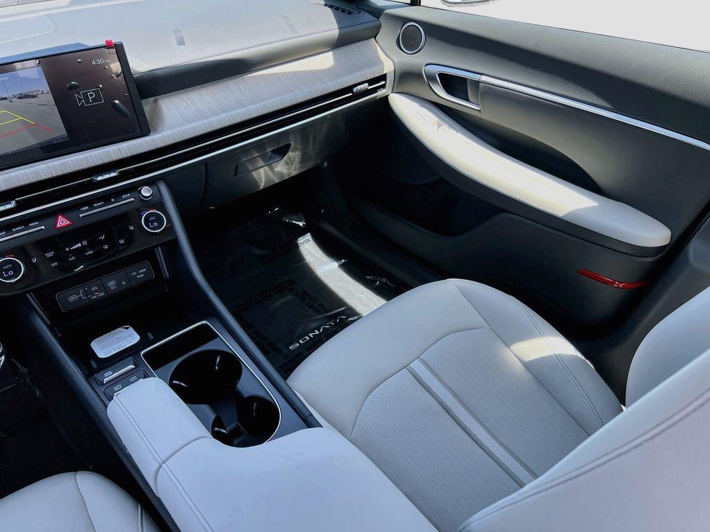 2026 Hyundai SONATA HYBRID SEL