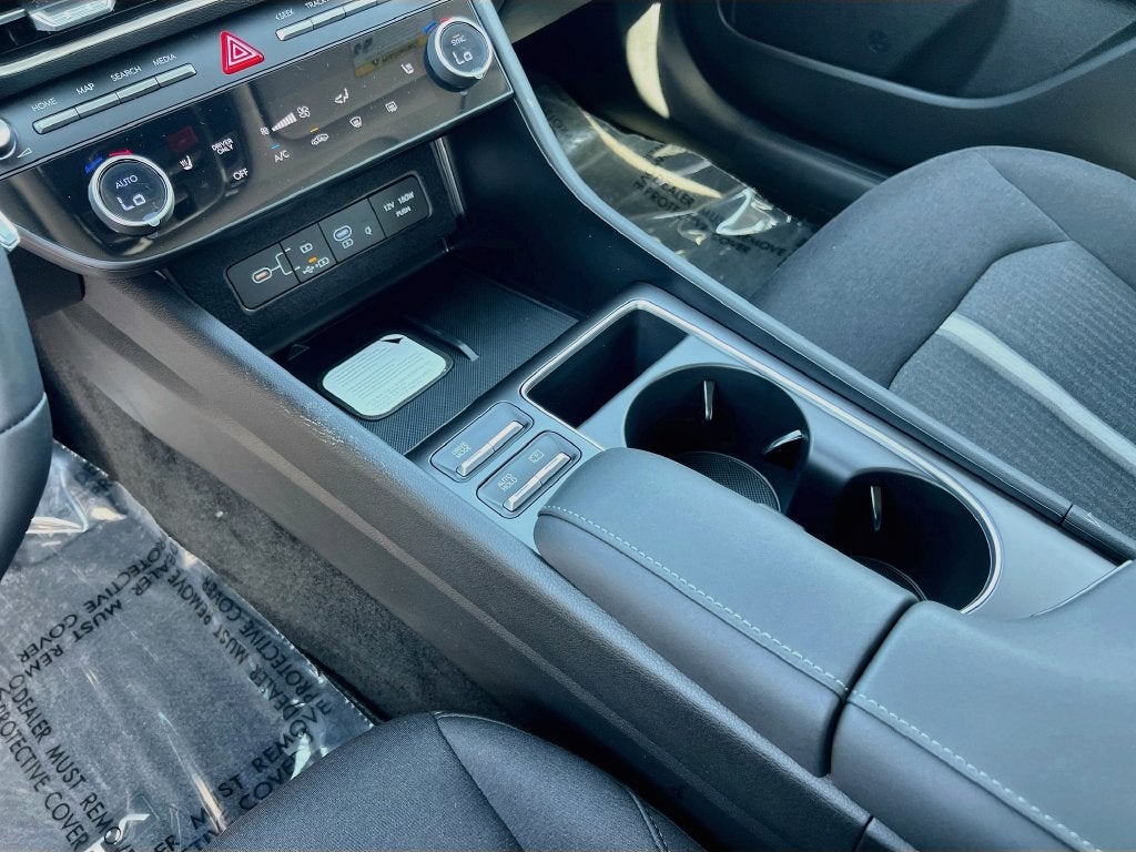 2027 Hyundai SONATA HYBRID SEL