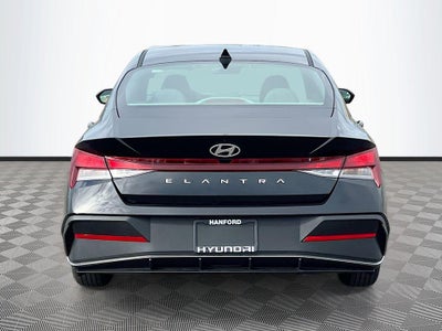 2026 Hyundai ELANTRA SE