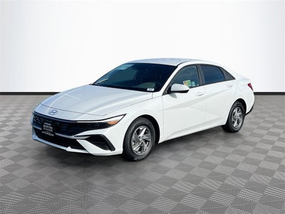 2026 Hyundai ELANTRA SE