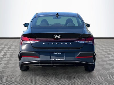 2026 Hyundai ELANTRA SE