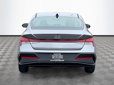 2026 Hyundai ELANTRA SE