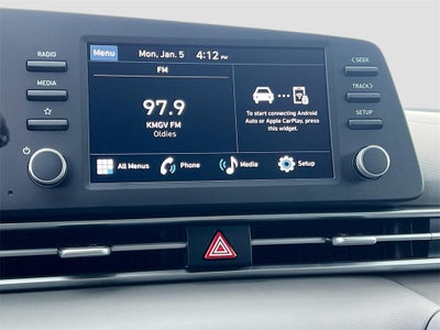 2025 Hyundai ELANTRA SE