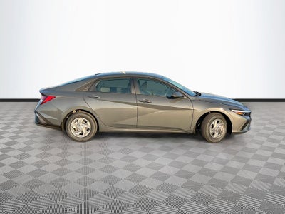 2026 Hyundai ELANTRA SE