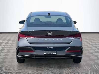 2026 Hyundai ELANTRA SE
