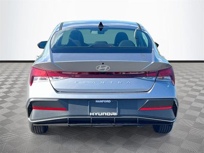 2026 Hyundai ELANTRA SE