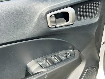 2025 Hyundai VENUE SE