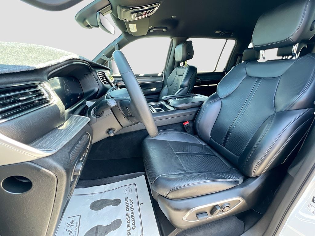 2024 Jeep Wagoneer L Series II - Photo 23