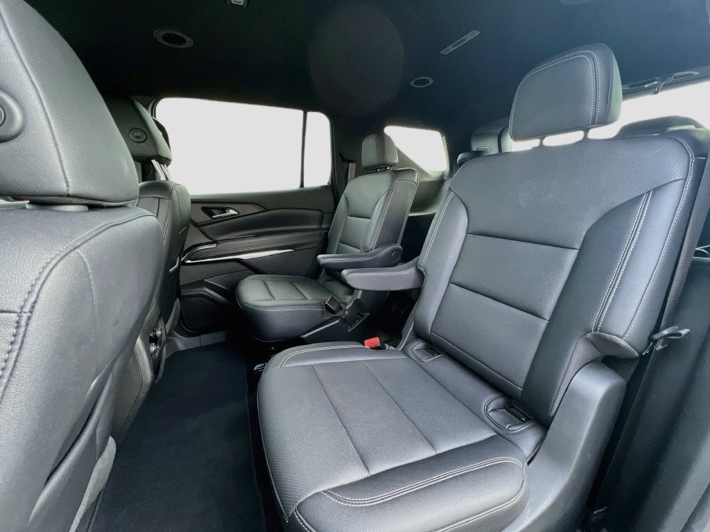 2025 Chevrolet Traverse LT - Photo 28