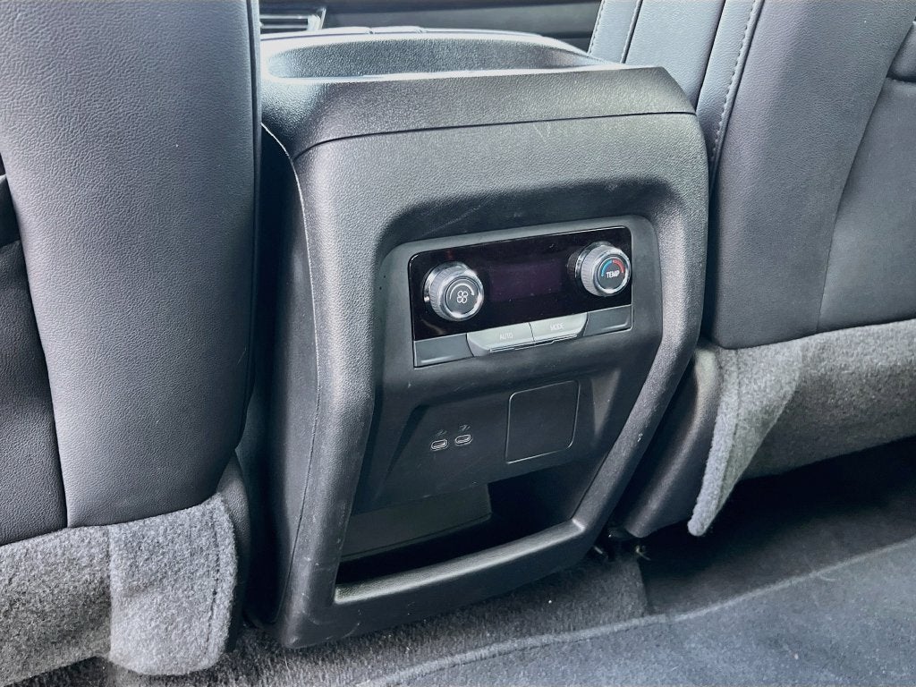 2025 Chevrolet Traverse LT - Photo 29
