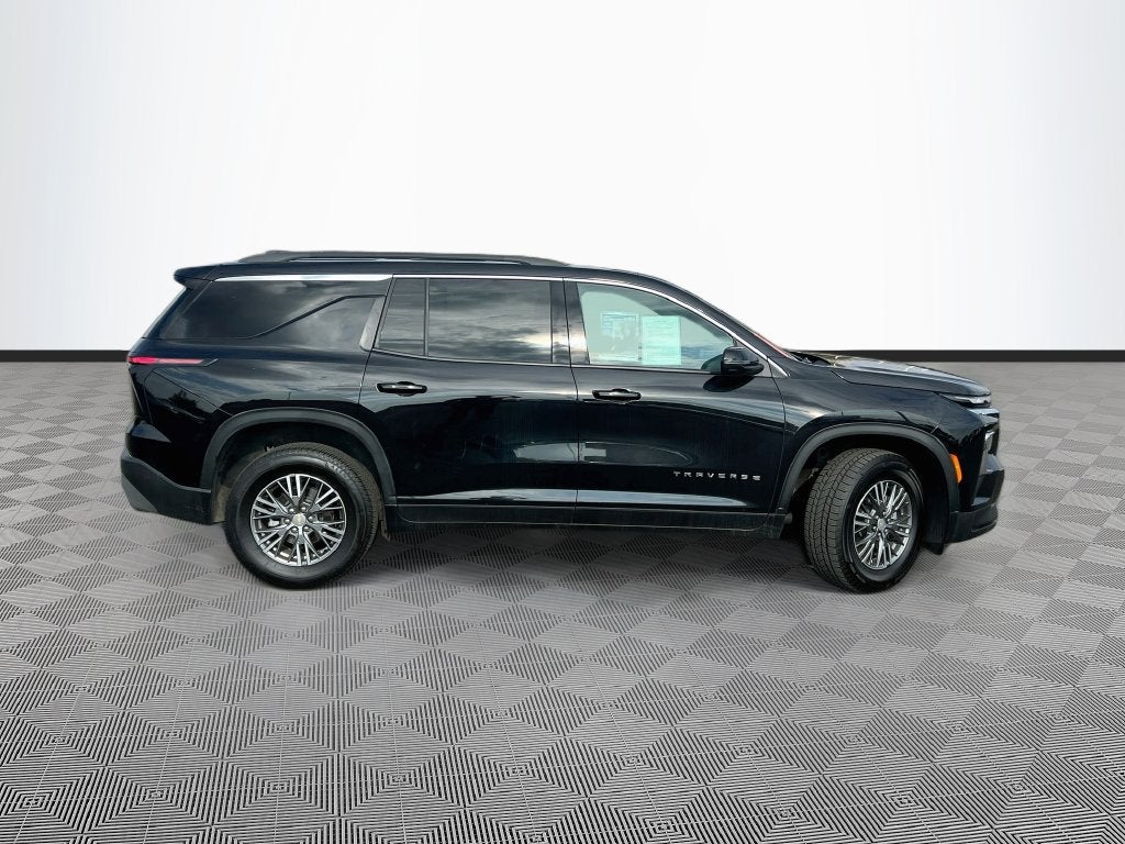 2025 Chevrolet Traverse LT - Photo 9