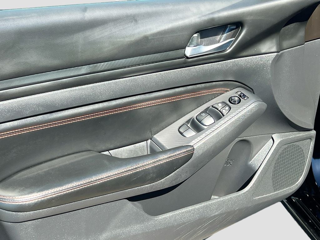 2021 Nissan Altima SR - Photo 21