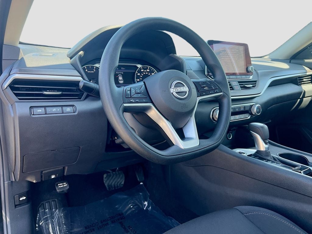2025 Nissan Altima SV - Photo 10