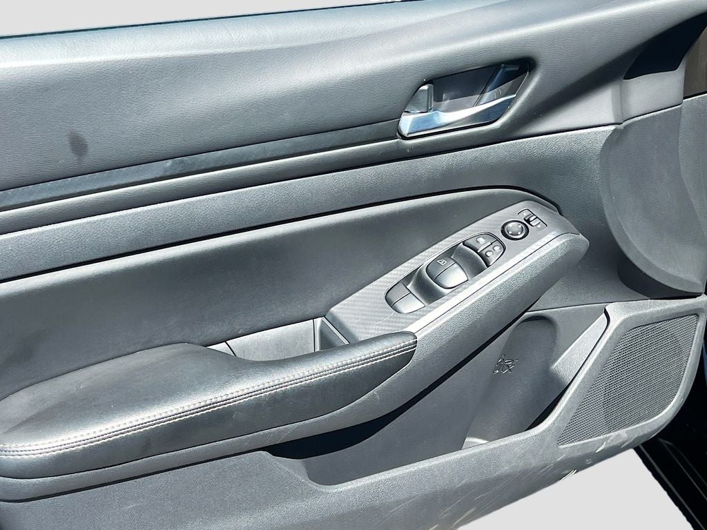 2025 Nissan Altima SV - Photo 21