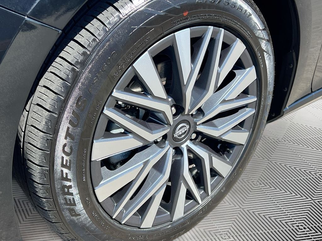2025 Nissan Altima SV - Photo 33