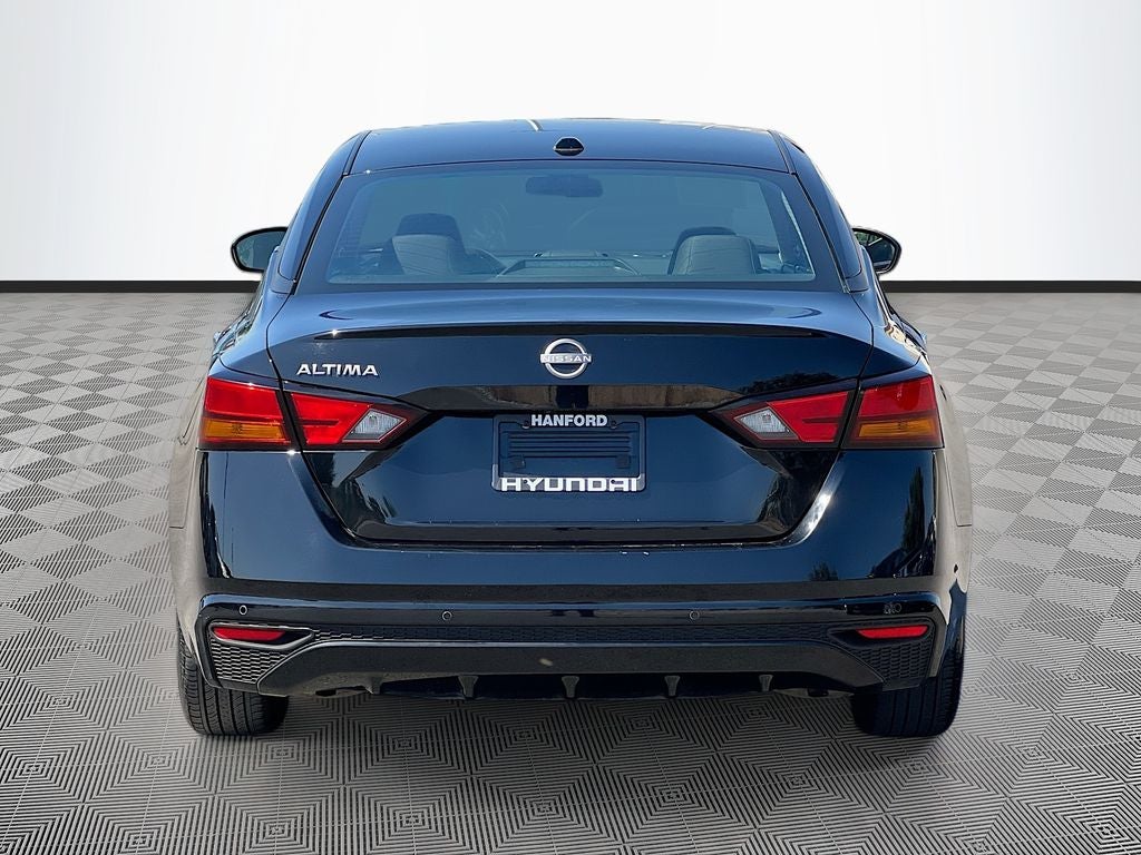 2025 Nissan Altima SV - Photo 7