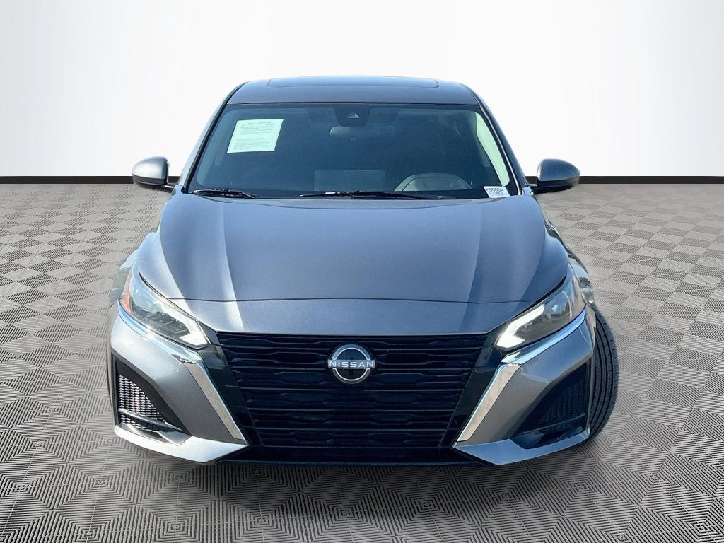 2023 Nissan Altima SV - Photo 2
