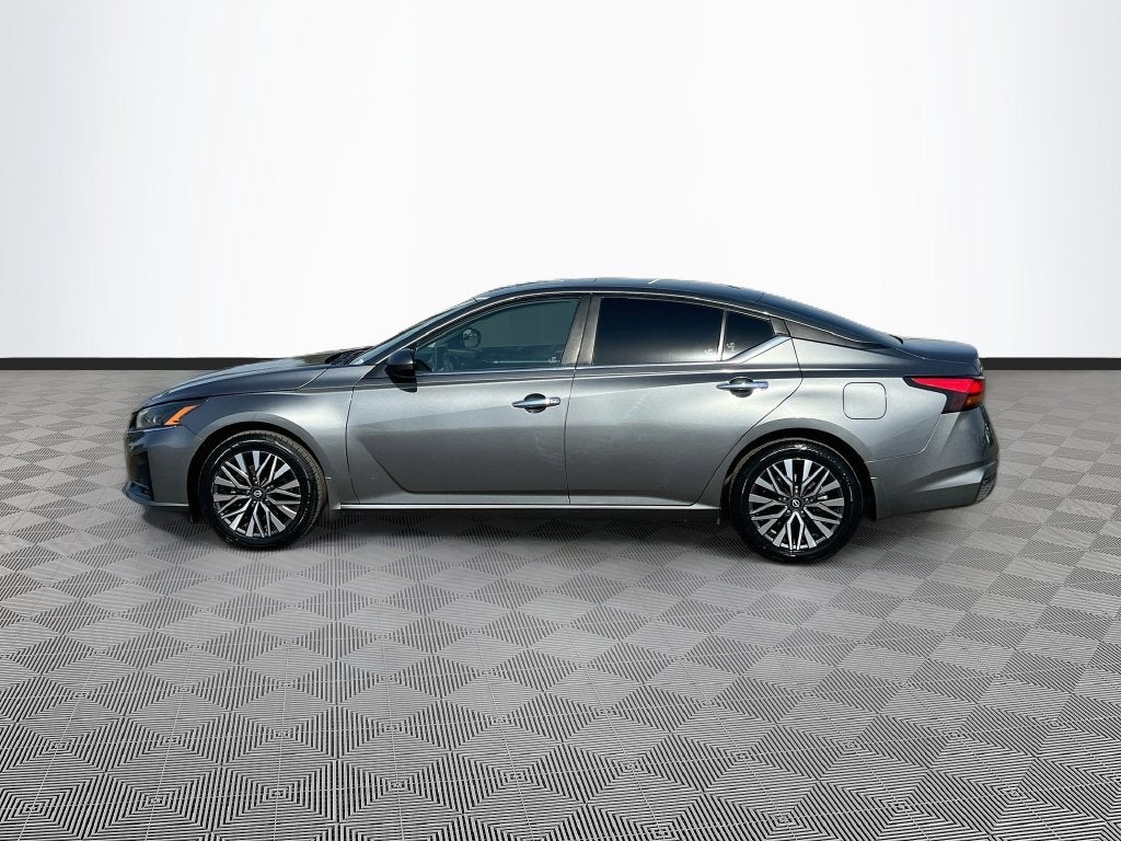 2023 Nissan Altima SV - Photo 4