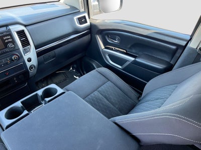 2017 Nissan Titan SV