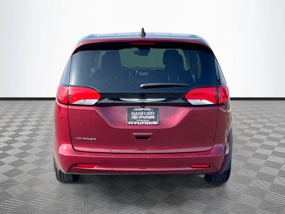 2023 Chrysler Voyager LX