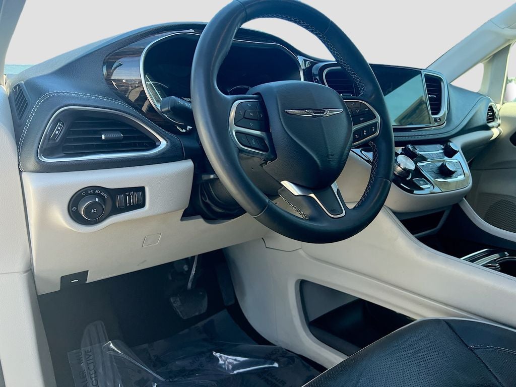 2023 Chrysler Pacifica Hybrid Limited - Photo 10