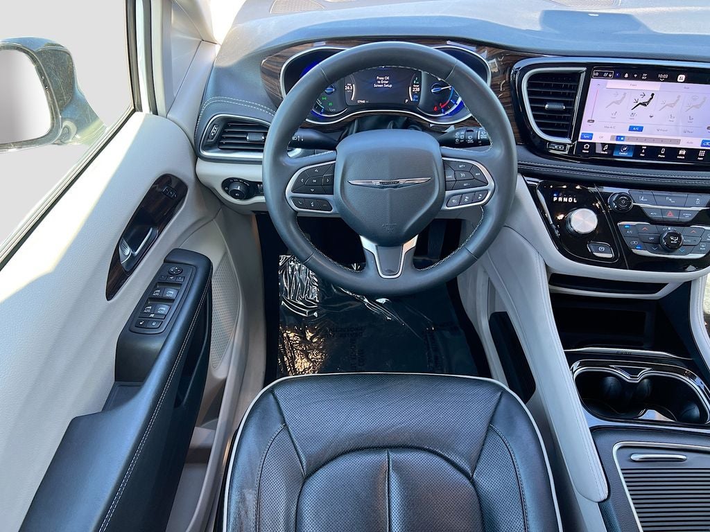 2023 Chrysler Pacifica Hybrid Limited - Photo 27
