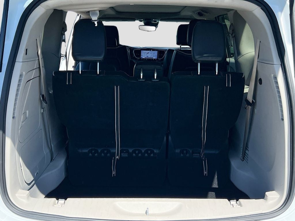 2023 Chrysler Pacifica Hybrid Limited - Photo 32