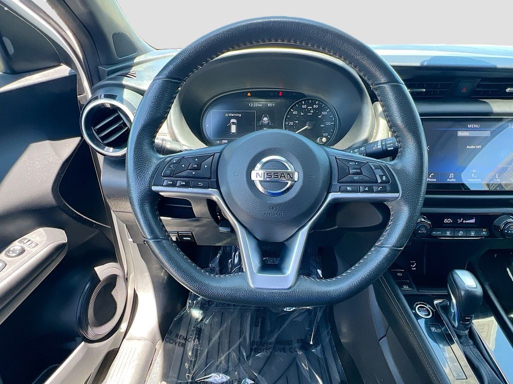 2021 Nissan Kicks SR