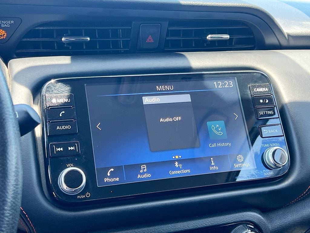 2021 Nissan Kicks SR