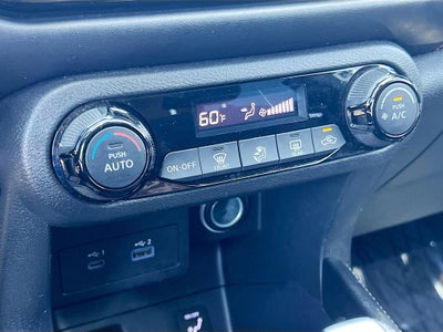 2021 Nissan Kicks SR