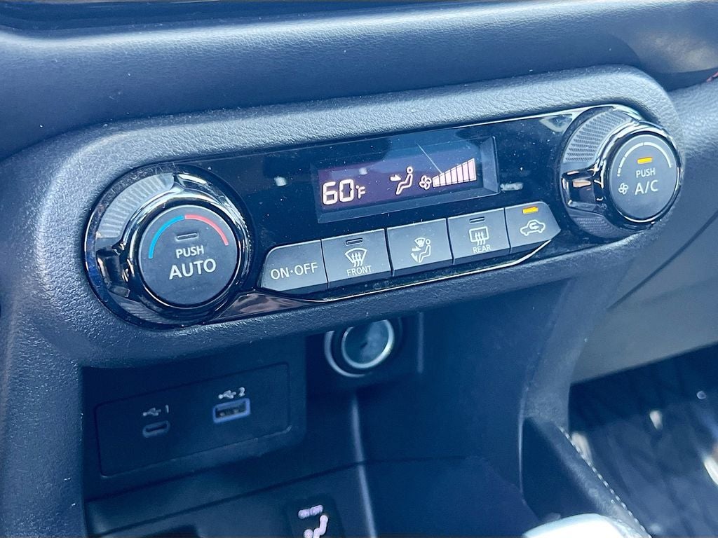 2021 Nissan Kicks SR