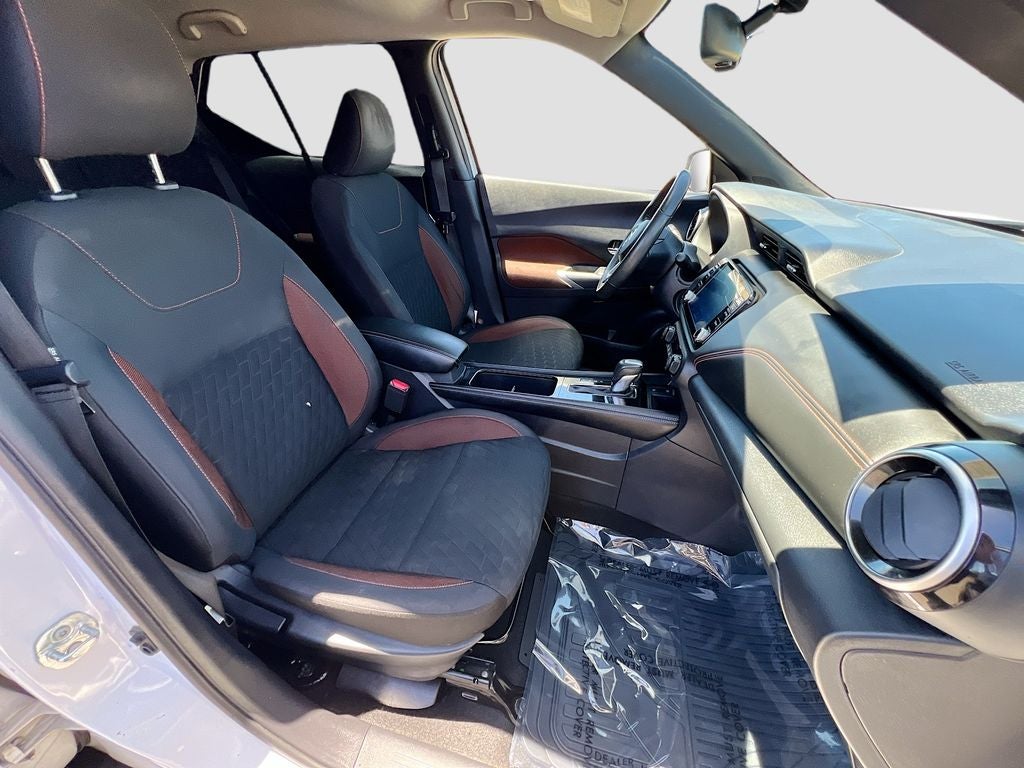 2021 Nissan Kicks SR
