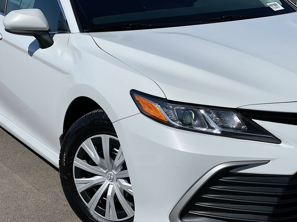 2023 Toyota Camry Hybrid LE