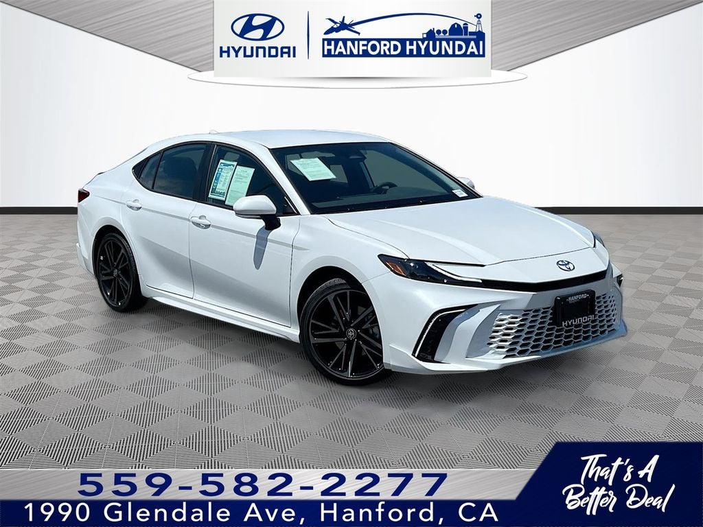 2026 Toyota Camry XSE Hybrid's photo