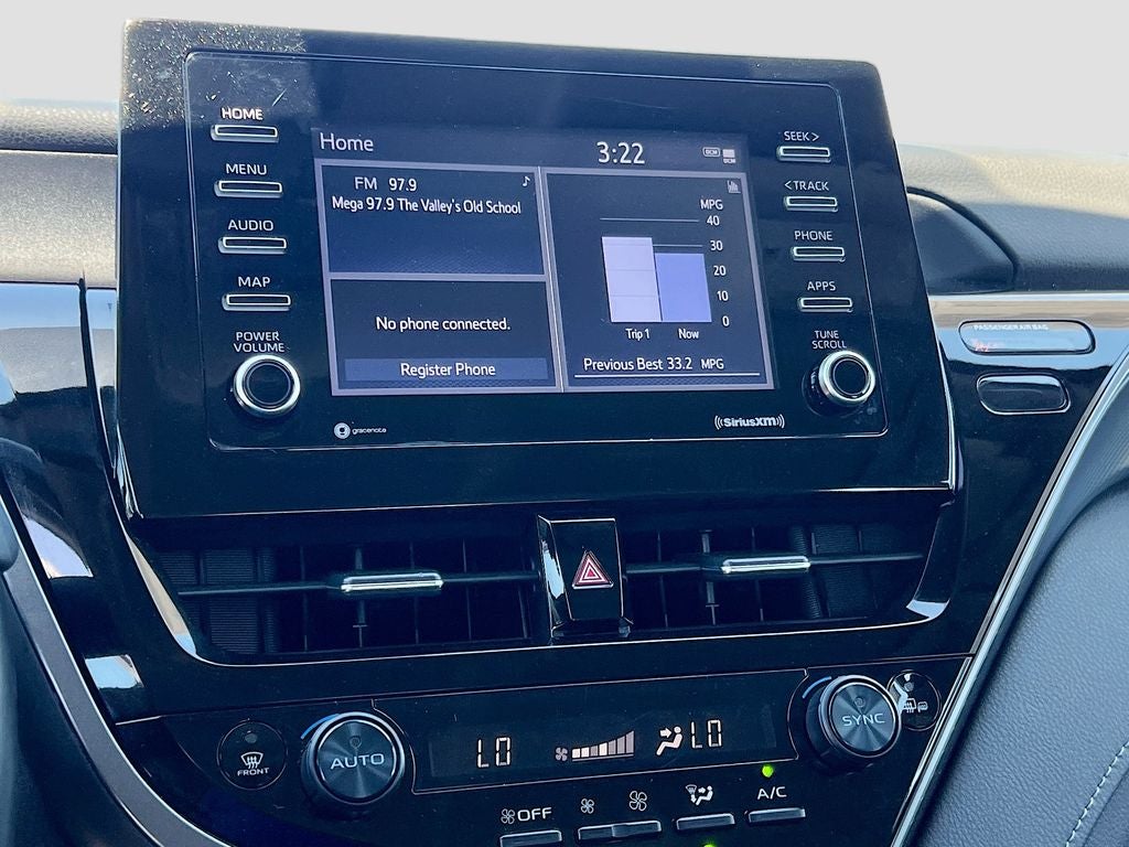 2024 Toyota Camry SE - Photo 17