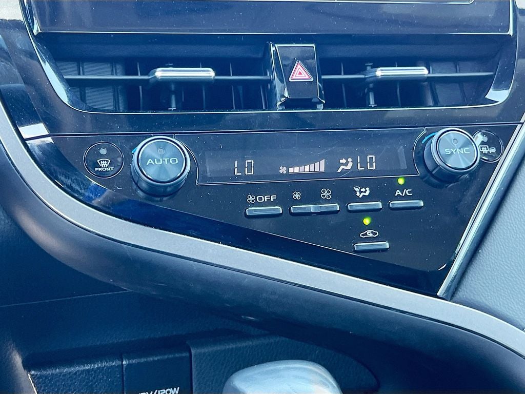 2024 Toyota Camry SE - Photo 18