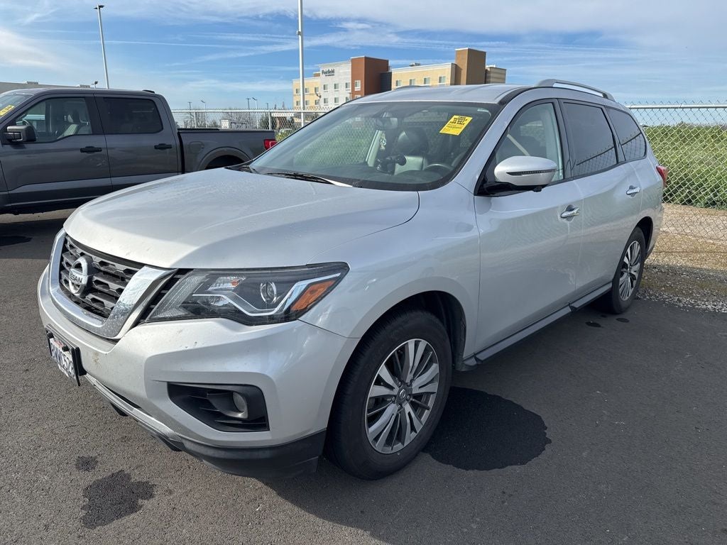 2020 Nissan Pathfinder SL